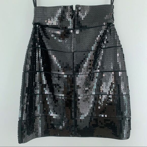 🖤 SEQUINED SQUARES BANDAGE SKIRT - Picture 2 of 4